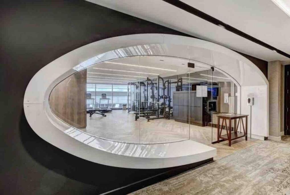 Mind Blowing City View - 2 Beds - Pool & Spa - Downtown Montréal Dış mekan fotoğraf