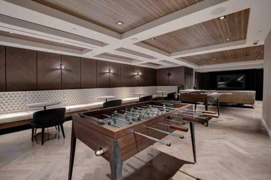 Mind Blowing City View - 2 Beds - Pool & Spa - Downtown Montréal Dış mekan fotoğraf